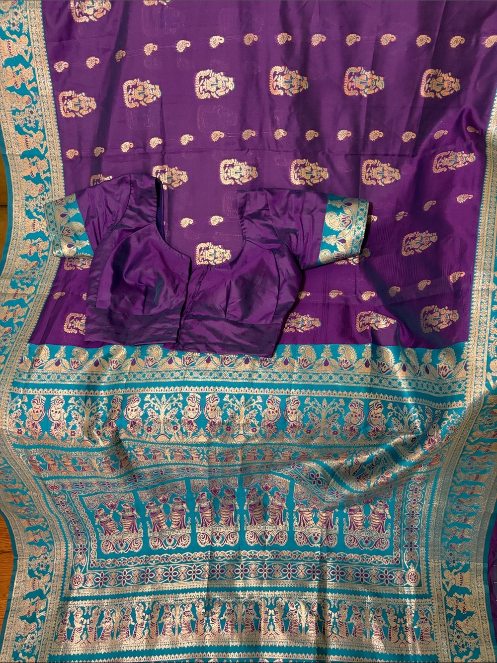 saree - Picture 1 of 4